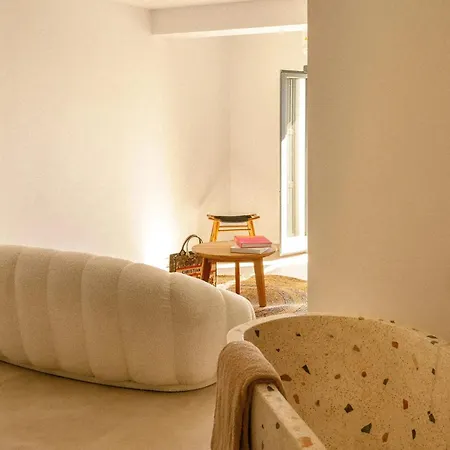 Gazelle Living Apartment